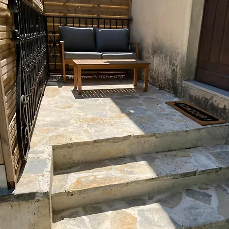 Διαμέρισμα 2 In